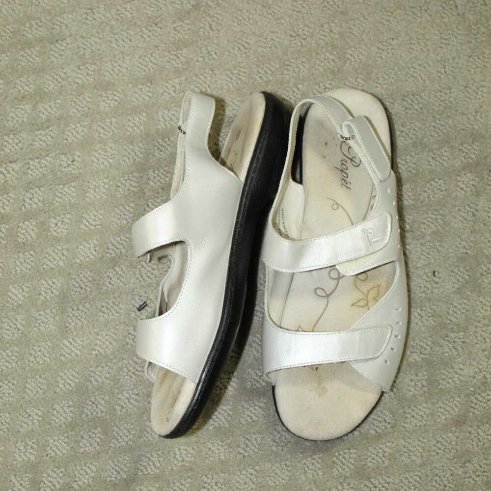Prophet Women's Size 7.5 Pearl White Leather Flat Hook and Loop Strap Sandals